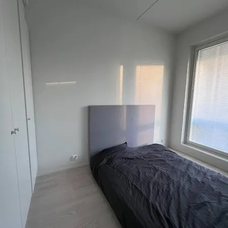 1br Near Trains & Snacks Vantaa